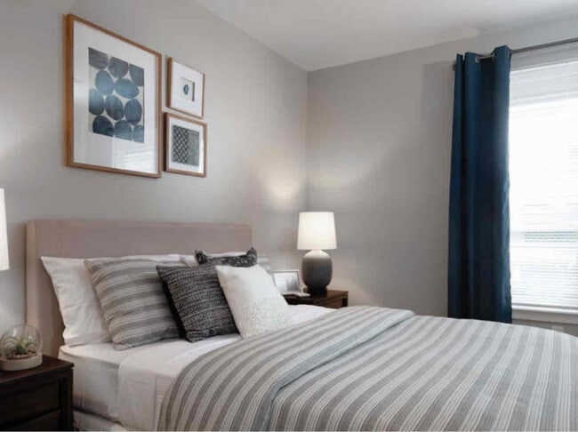 Photo - 859 Broadway