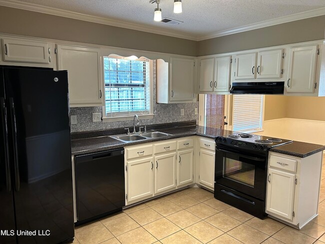 960 Clarington Dr