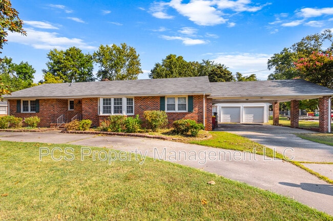 Building Photo - 1871 Pender Ave