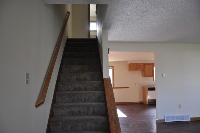 Photo - 6077 New Taylor Rd