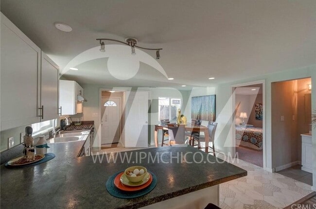 Photo - 842 Alice Ln