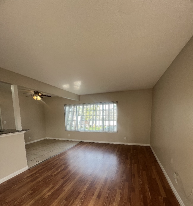 Photo - 10932 Palma Vista Ave Unidad 4