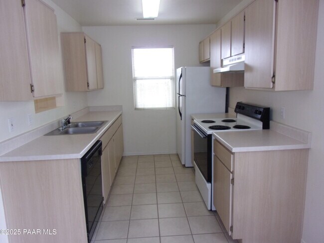 Photo - 9641 E Lakeshore Dr Unit 3
