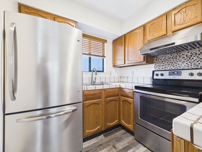 Photo - Sumaya Condo 2 Bed/2 bath with Fireplace. Includes washer and dryer