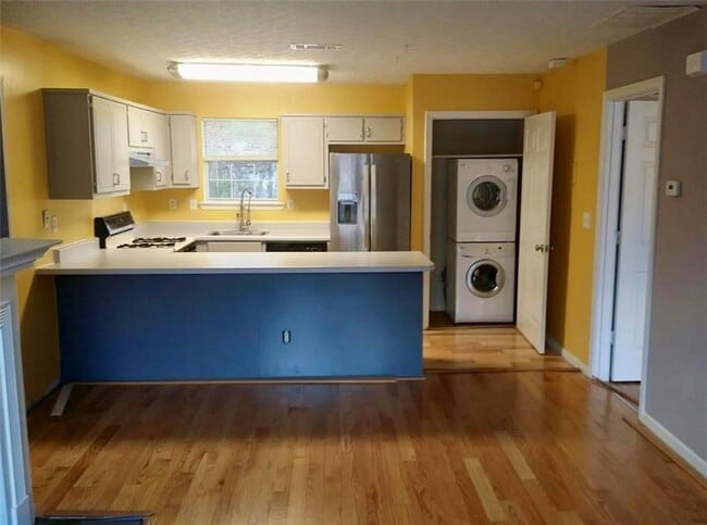 Photo - 2023 Sitser Ln