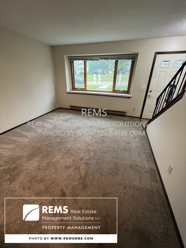 Photo - 1400-1406 Tuttle St