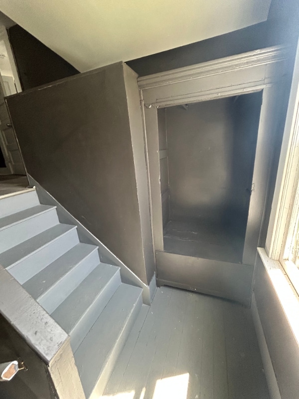 Photo - 1210 E 84th St