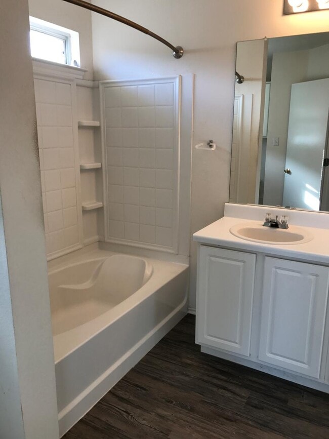 Photo - 112 Rinehardt st