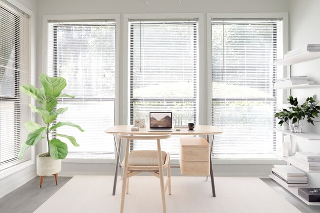 Sunroom - Silver Creek