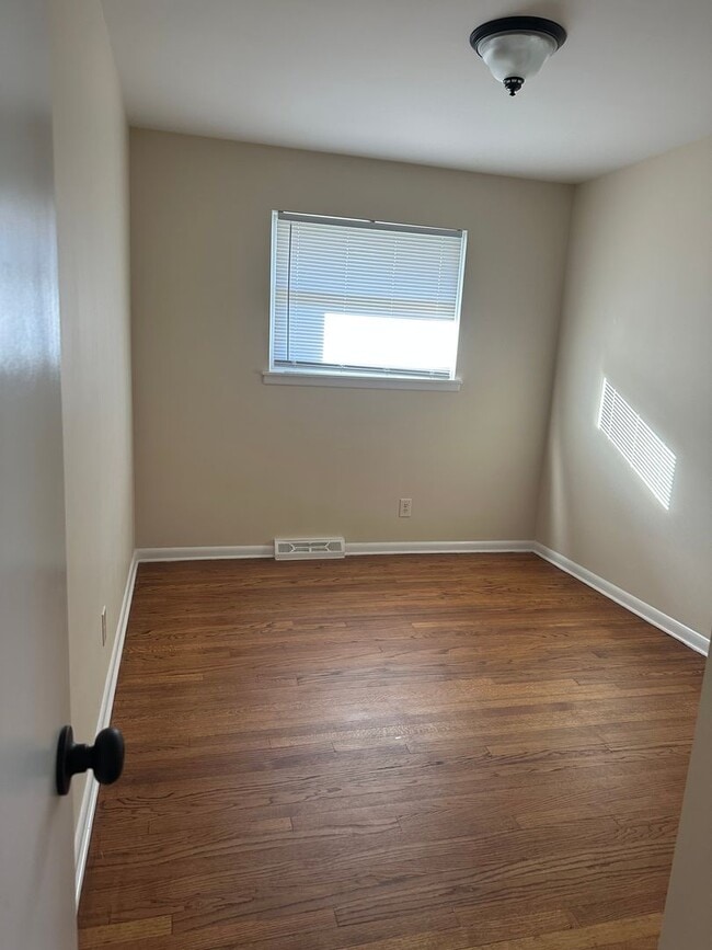 Photo - Multi Family Home 3 Bedroom and 2 Bath