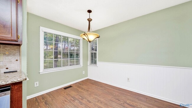 Photo - 210 Andra St