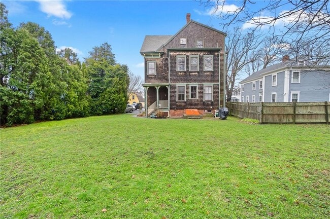 Photo - 686 Hope St Unit 3