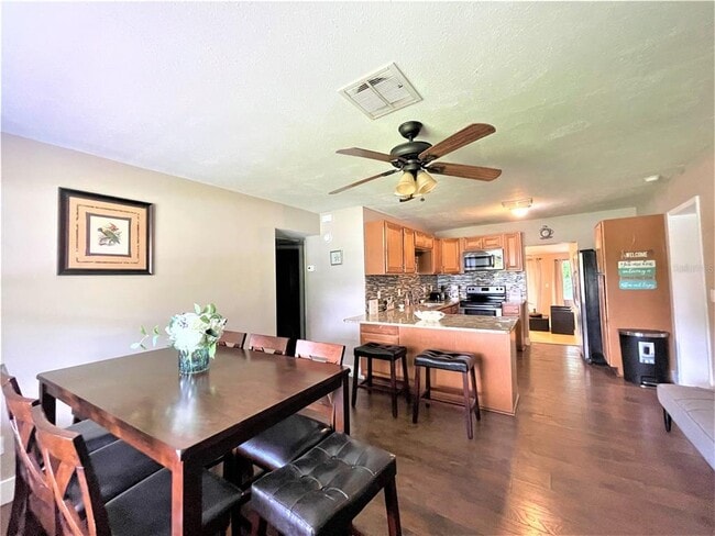 Photo - 5106 104th St N