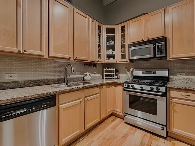 Photo - 312 N May St Unit 2H