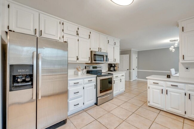 Photo - 2093 Breconridge Dr S W