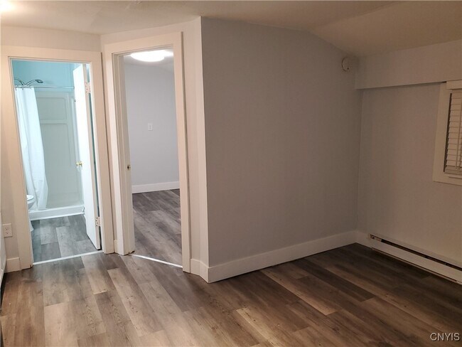 Photo - 134 W Seneca St