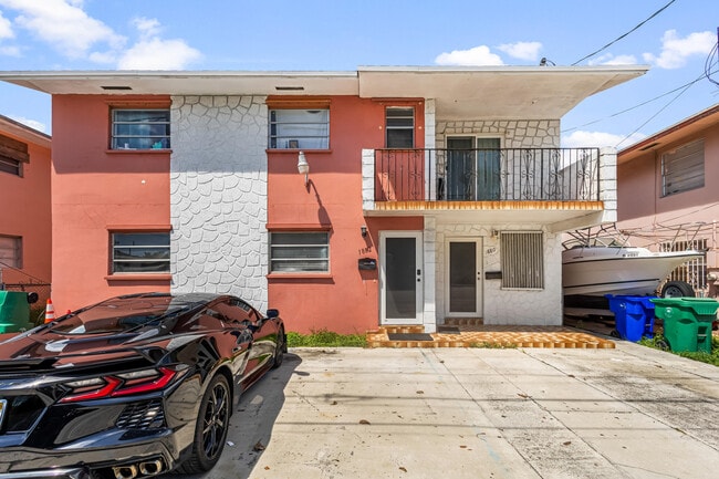 Photo - 1880 SW 17th Ave