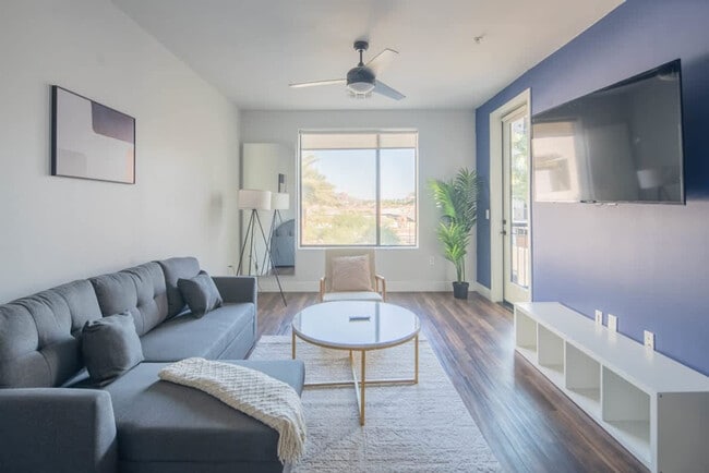 Building Photo - 701 W Rio Salado Pkwy Rental