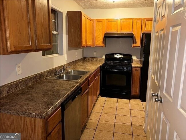 Building Photo - 614 Waynes Ct SE Rental