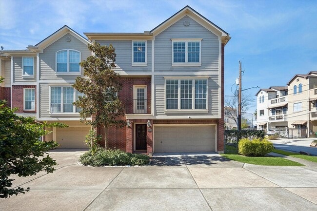 Building Photo - 4113 Blossom St Unit A