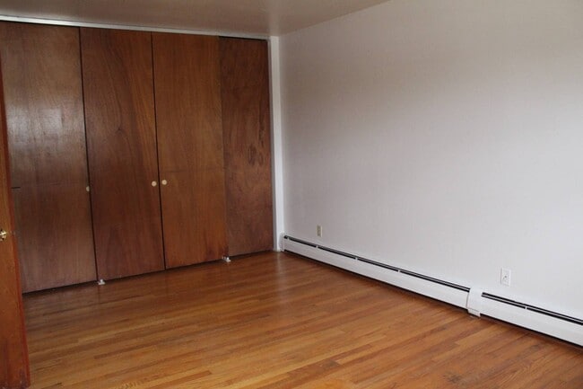 Photo - 1321 Maple Dr