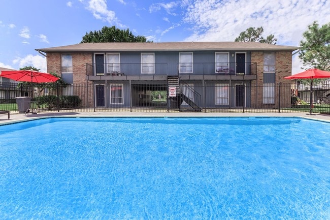 Photo - Dickinson Arms Apartments