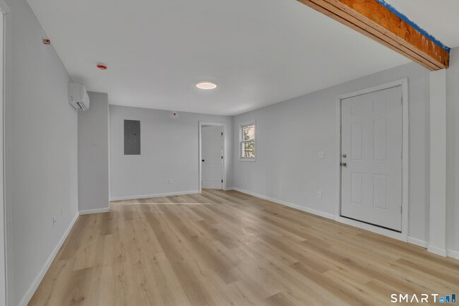 Photo - 194 Hartford Rd Unit B