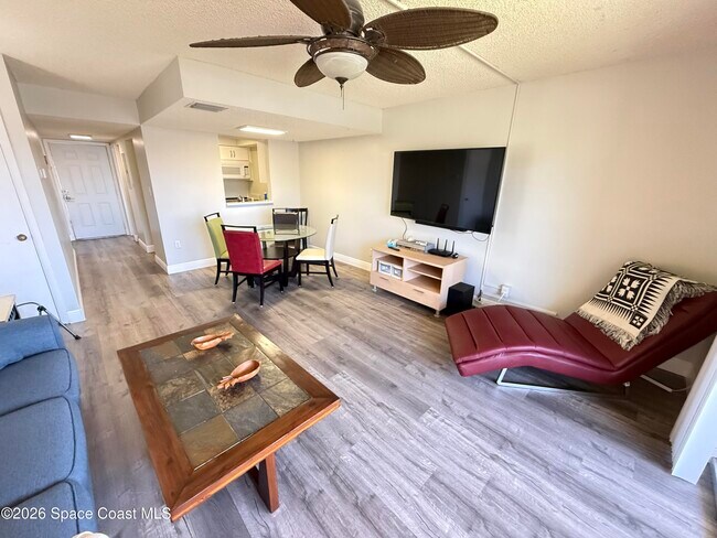 7101 Ridgewood Ave Unit 209