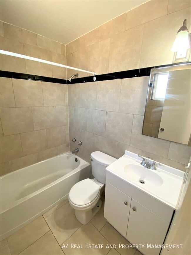 Photo - 909 E Roosevelt St Unidad 6