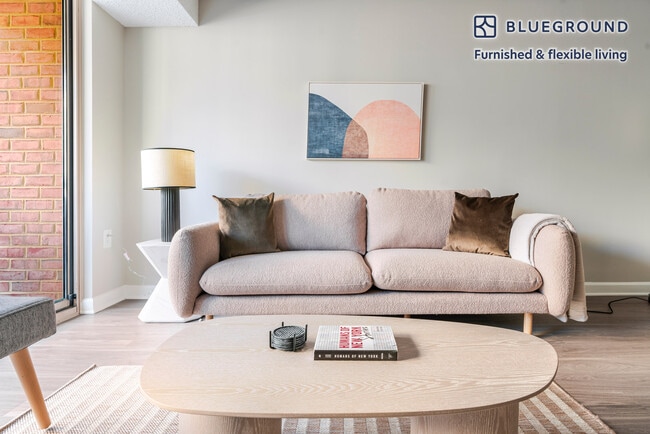 Photo - 2140 L St NW Unidad FL4-ID1239