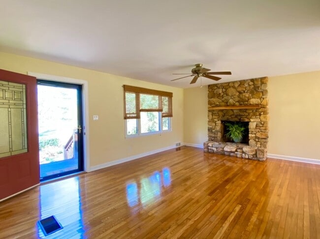 Photo - Beautiful Creekside Cottage in North Asheville
