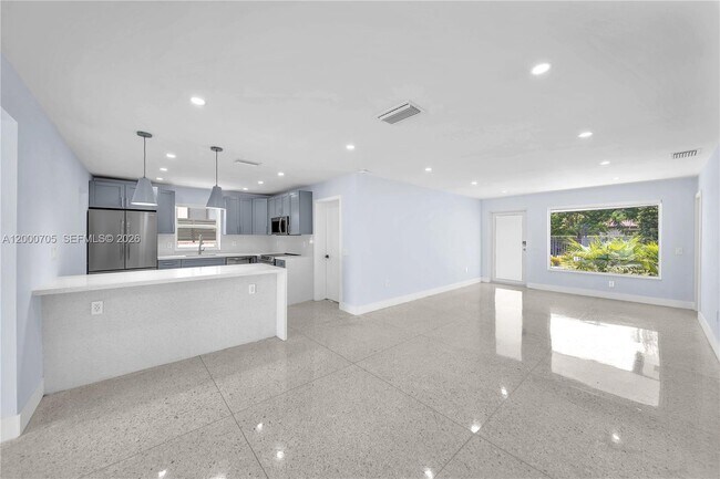 Photo - 2311 SW 23rd St