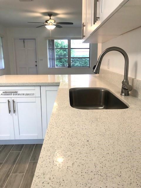 Photo - 215 SW 10th St Unit 0