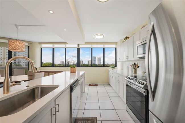 Photo - 20185 E Country Club Dr Unit 405