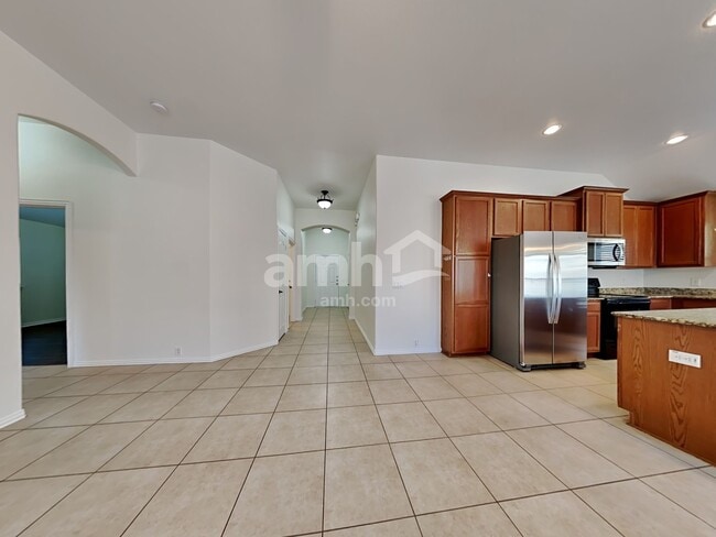 Photo - 625 Vickie St