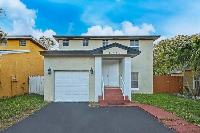 Building Photo - 5789 Woodland Point Dr