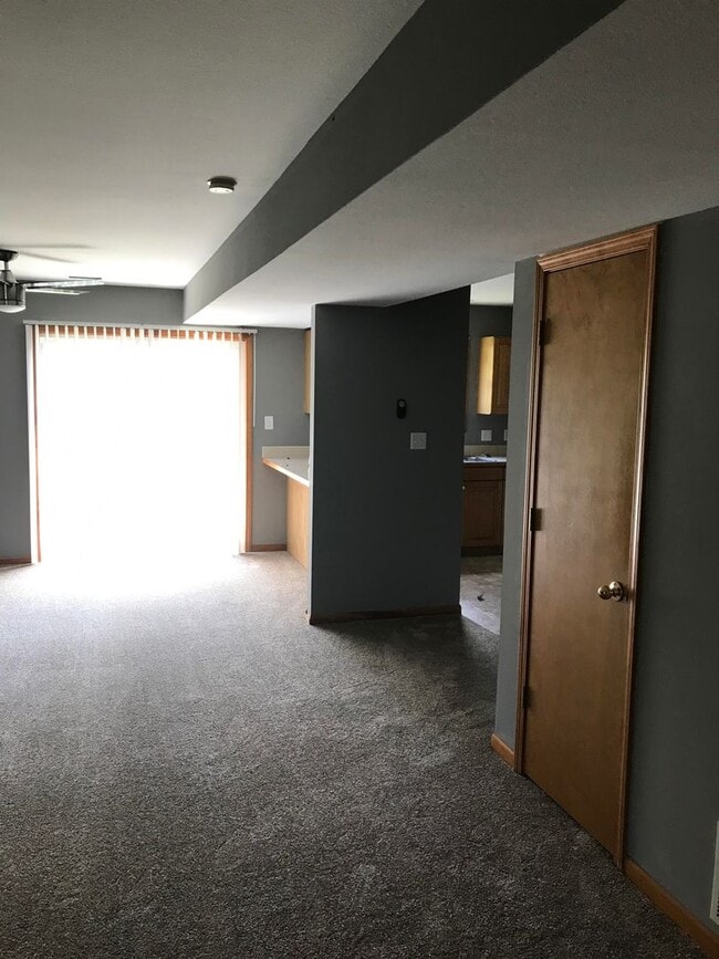 Photo - 900 Christie Ct