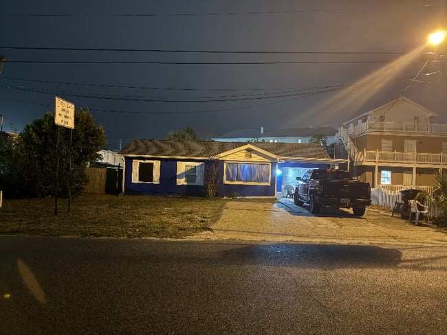 Photo - 606 Lantana St