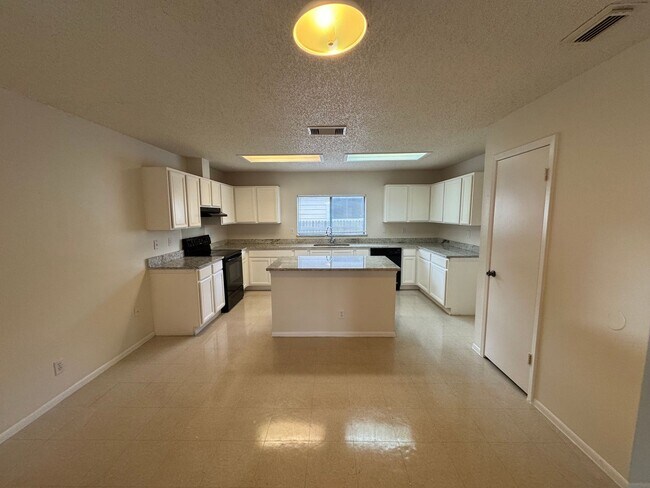 Photo - Spacious 3-Bedroom Home Near Randolph AFB ...