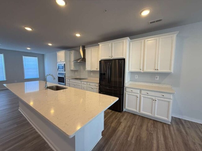 Photo - 5912 Whitehurst Ln