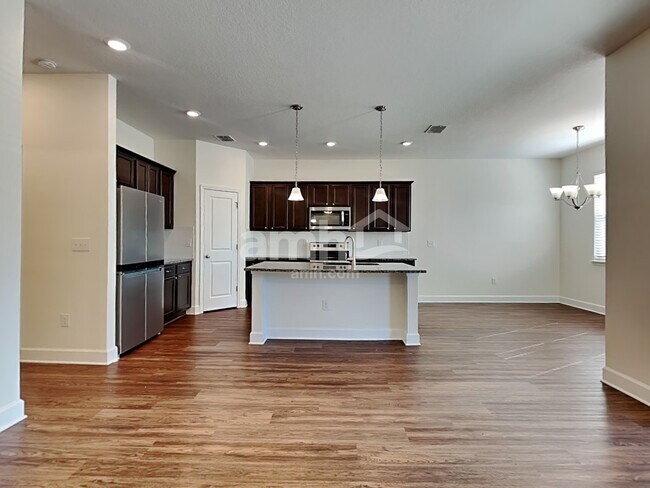 Photo - 909 Walden Pond Dr