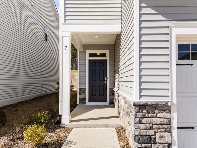 Photo - Charming 3BD/2.5BA Located In raleigh NC!!!