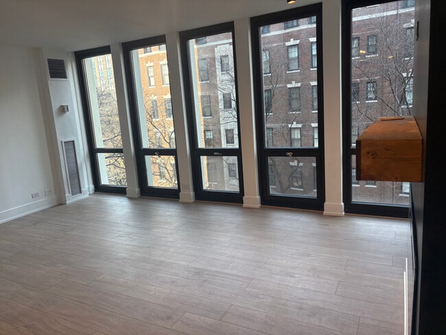 Photo - 1 E Scott St Unit 601