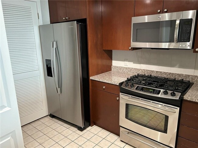 Photo - 3338 Peachtree Rd NE Unit 2102