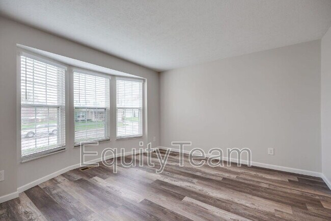 Photo - 2225 Rosina Dr