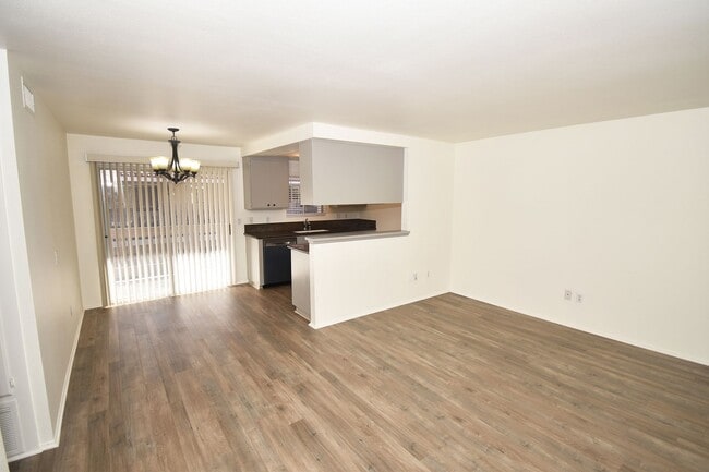 Photo - Gorgeous 2 Bedroom Condo