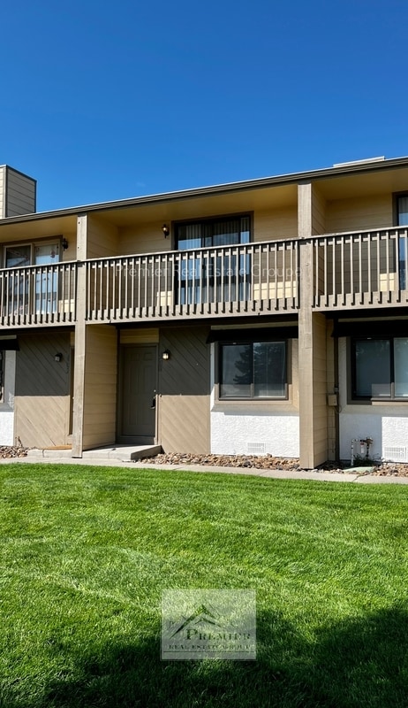 Photo - 505 Comanche Village Dr