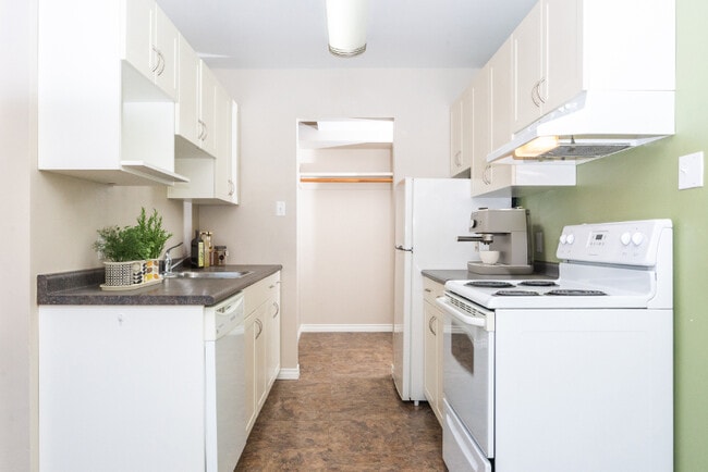 Photo - Prince Randolph Apartments Unit 844