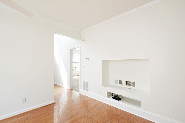 Building Photo - Pet-Friendly 4 Bedroom Home in Forest Lakes South