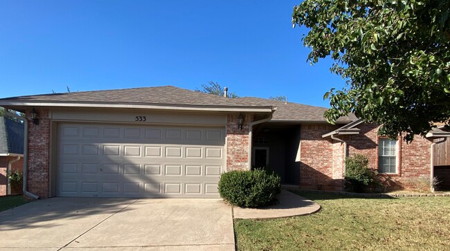 Building Photo - 533 NW 174th St Rental